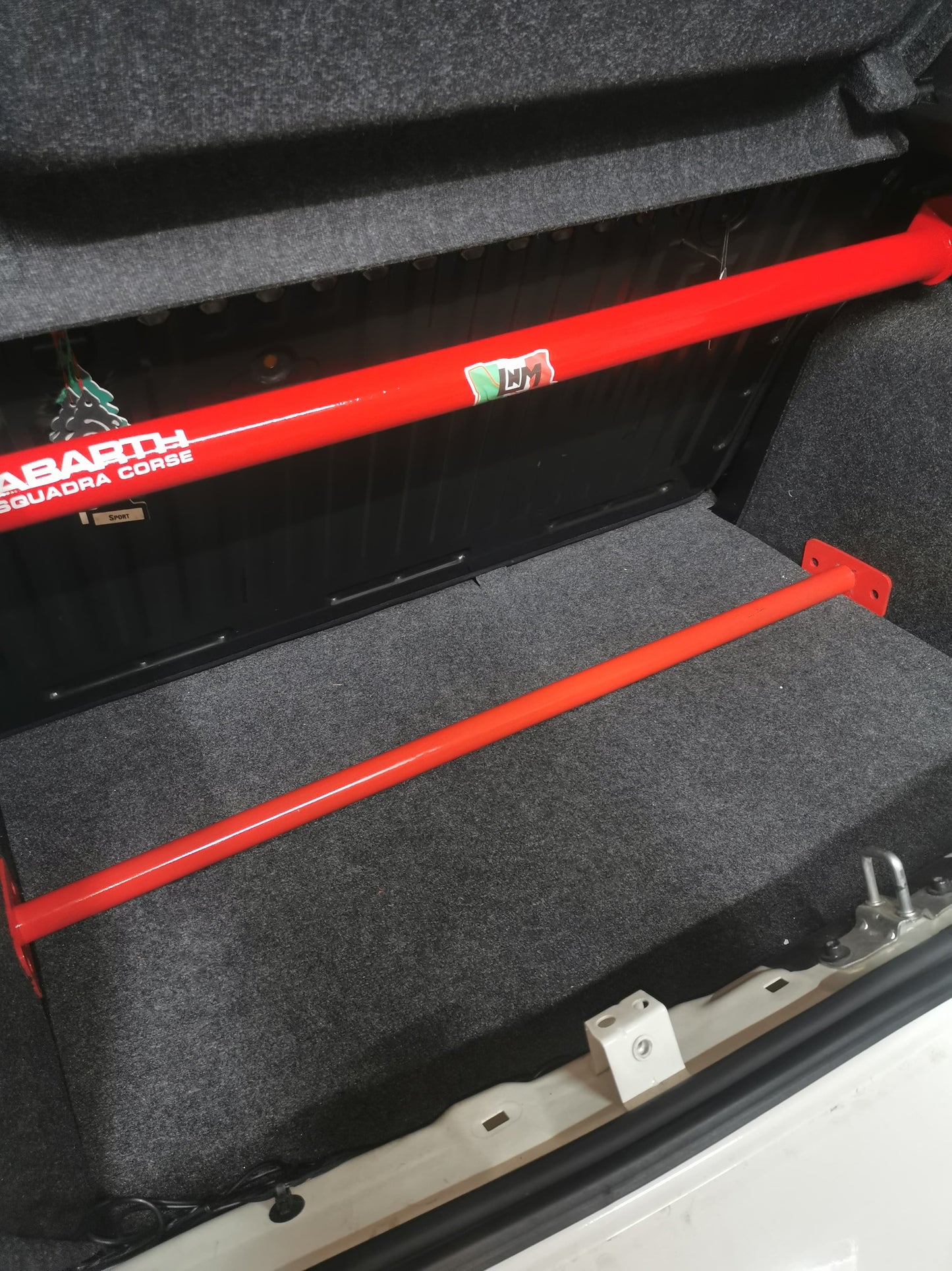Barra irrigidimento baule inferiore LNM punto abarth punto evo abarth fiat punto alfa mito
