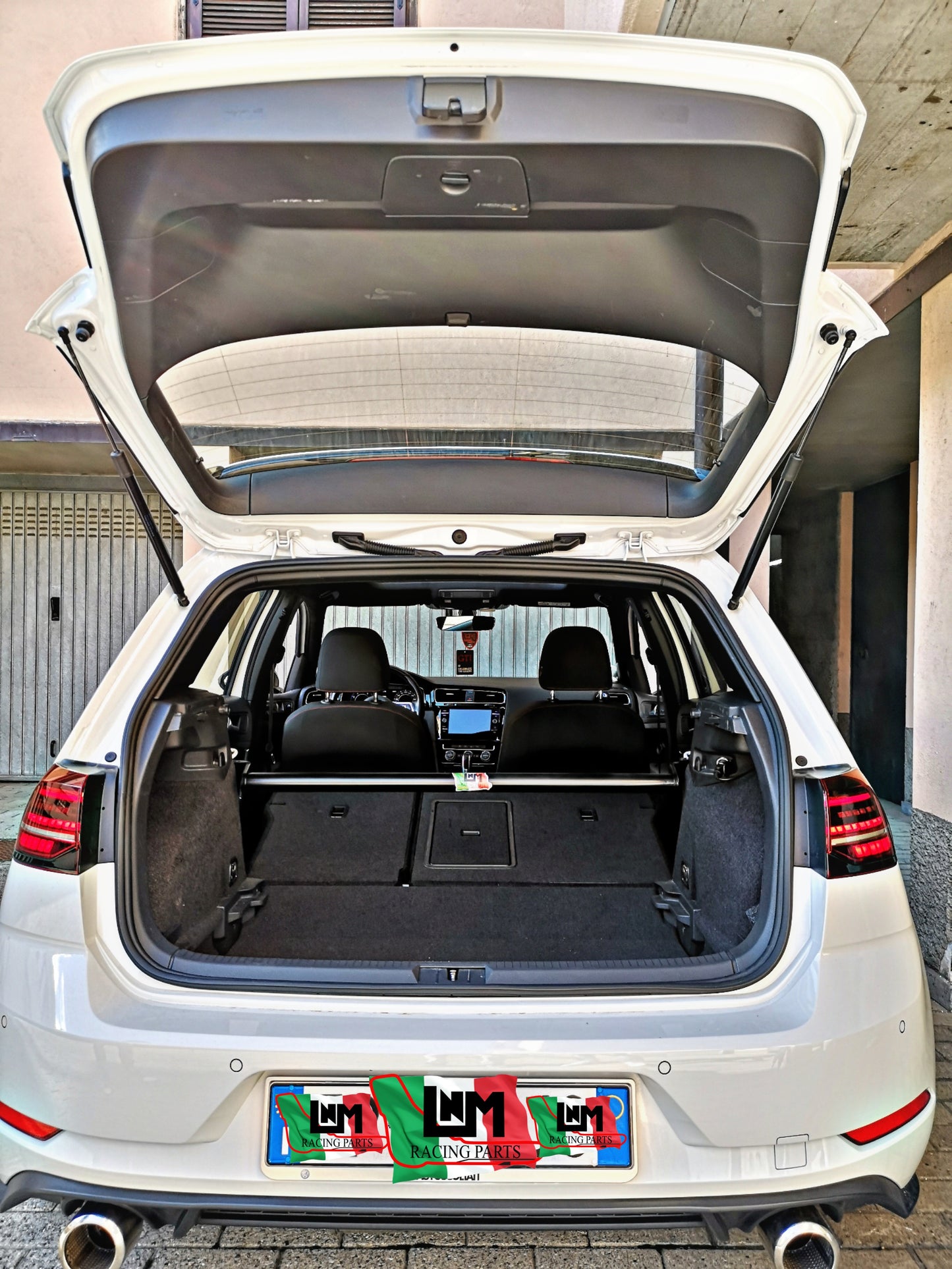 Barra irrigidimento baule duomi posteriore LNM Volkswagen Golf 7  7.5 8 8.5 GTI / TSI / TDI / R Leon MK3 (mantenendo i sedili post. montati)