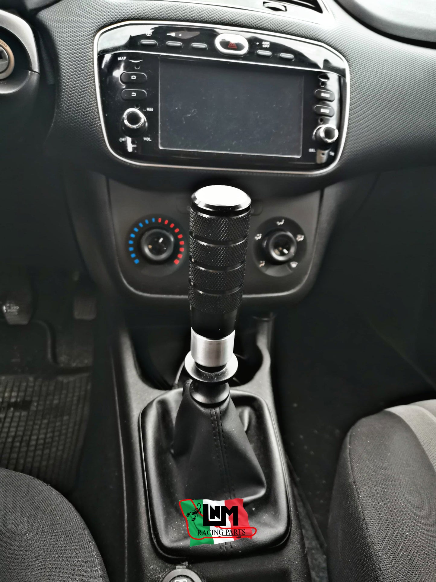 Pomello cambio EXTREME  ALU anello retro mantenuto Punto Abarth / punto evo abarth  / fiat punto  / Alfa mito qv / alfa mito LNM