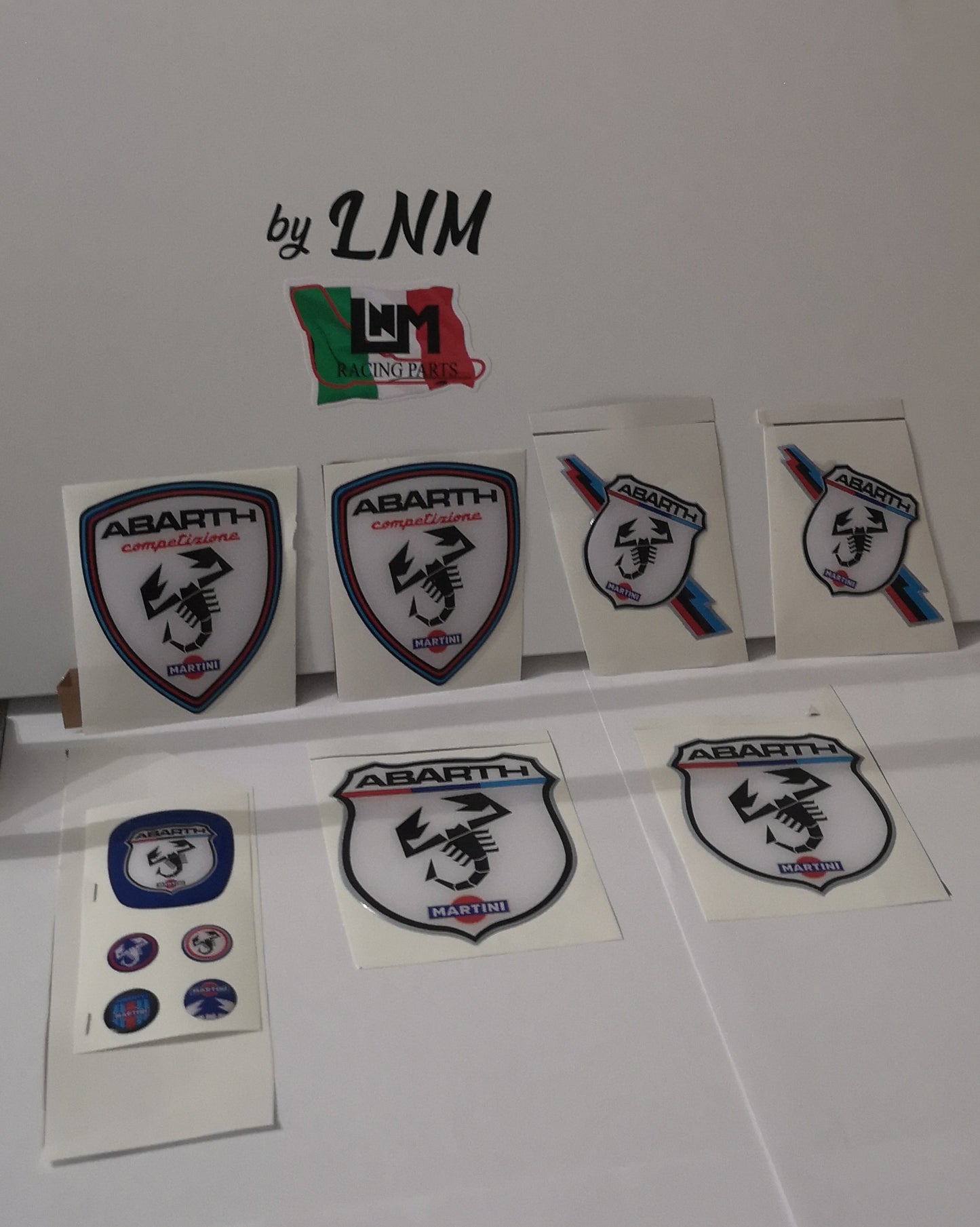 Set loghi stile martini racing 500 ABARTH/ PUNTO ABARTH / EVO ABARTH  su misura GEL RESINATO 3D alta adesione e resistenza