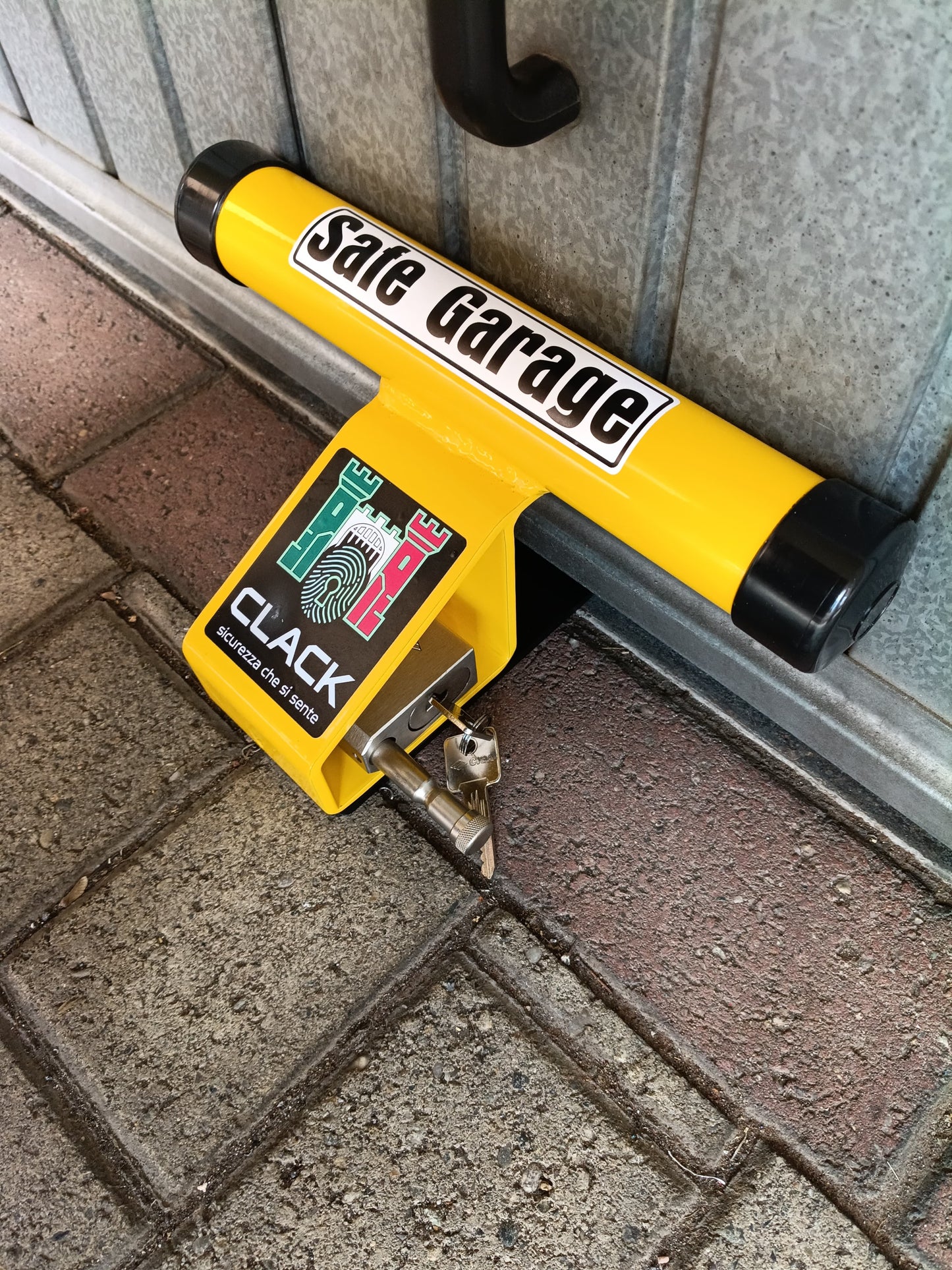 SAFE GARAGE difensore blocca porta garage e auto antifurto Made in Italy con lucchetto Serratura CISA antitaglio Clack sicurezza By LNM
