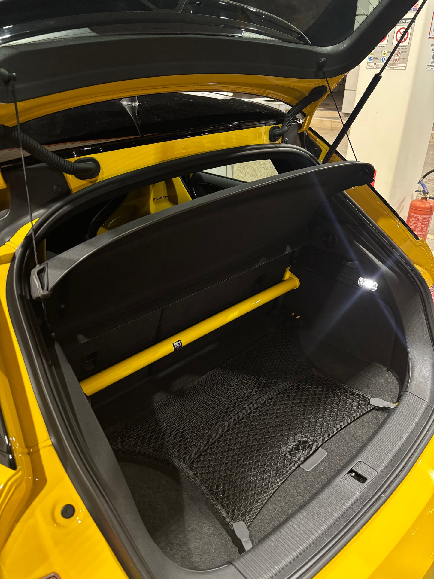 Barra duomi posteriore irrigidimento Baule Audi S1 dal 2014 al 2018 mantenendo i sedili LNM