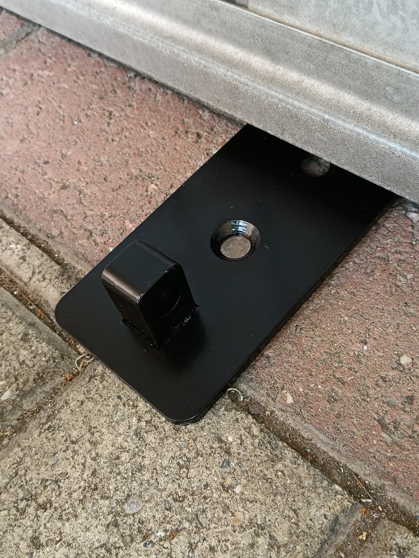 SAFE GARAGE difensore blocca porta garage e auto antifurto Made in Italy con lucchetto Serratura CISA antitaglio Clack sicurezza By LNM
